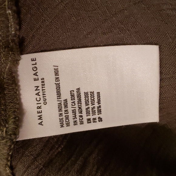 $5 IF YOU PURCHASE 5 OR MORE - AEO olive green swing top - Picture 5 of 6